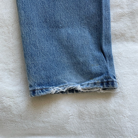 Wrangler jeans size 34/32 full length light/medium wash distressed 100% cotton - Picture 6 of 8